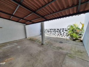 Casa en Renta en Colinas de Santa Barbara Colima