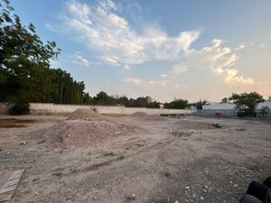 Terreno en Venta en Nogalar del Campestre Saltillo