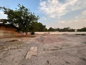 Terreno en Venta en Nogalar del Campestre Saltillo