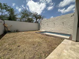 CASA EN VENTA EN PRIVADA  CON 4 RECAMARAS Y 3 BAÑOS