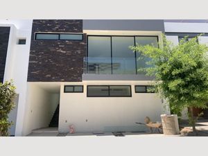 Casa en Venta en Valle Imperial Zapopan