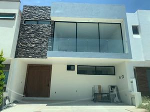 Casa en Venta en Valle Imperial Zapopan