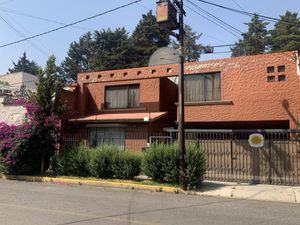 Casa en Venta en San Carlos Metepec