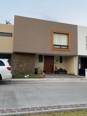 Casa en venta en Puntarena Residencial, Celaya, Guanajuato, 38080.