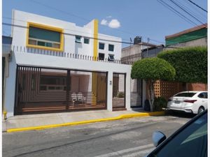 Casa en venta en Hab Viveros del Valle, 54060 Tlalnepantla de Baz, Méx.,  México. Sam's Club Satélite, Club Casablanca Santa Mónica, DIF Tlanepantla