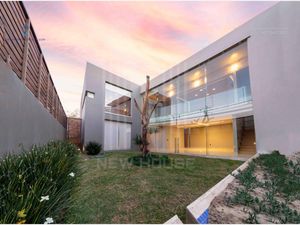 Casa en Venta en Misión La Cañada León