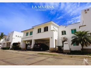 Casa en Renta en La Marina León