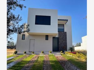 Casa en Venta en La Campiña del Bosque León