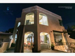 Casa en Venta en Lomas de Gran Jardin León