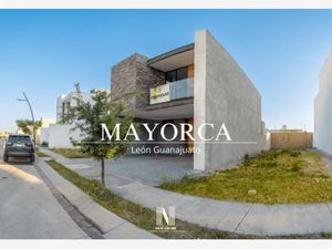 Casa en Venta en Mayorca Residencial León