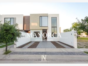 Casa en Venta en Mayorca Residencial León