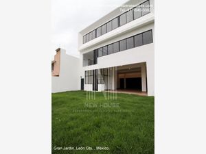 Casa en Venta en Gran Jardin León