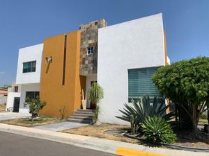 Casa en Venta en Puerta Real Corregidora