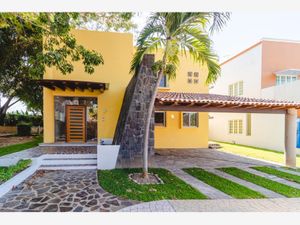 Casa en Venta en Puerta Paraíso Colima