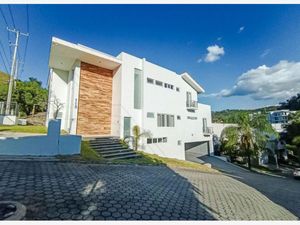 Casa en Venta en Las Cañadas (Bosques de San Isidro) Zapopan