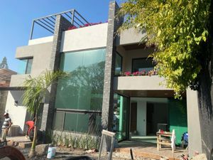 Casa en Venta en Burgos Bugambilias Temixco