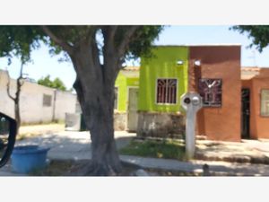 Casa en Venta en Hacienda Santa Fe Tlajomulco de Zúñiga