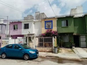 Casa en Venta en El Peten Benito Juárez