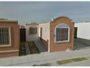 Casa en venta en Praderas de Cadereyta, Cadereyta Jiménez, ., México.  Iberoamericano De Cadereyta, Colegio Iberoamericano de Cadereyta., Martha's  Cakes & Cupcakes