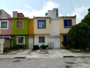 Casa en Venta en El Peten Benito Juárez