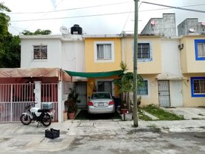 Casa en Venta en El Peten Benito Juárez