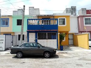 Casa en Venta en El Peten Benito Juárez