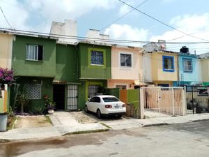 Casa en Venta en El Peten Benito Juárez