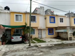 Casa en Venta en El Peten Benito Juárez