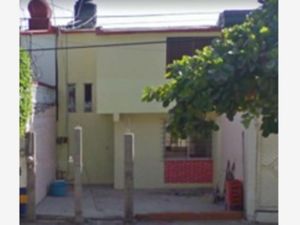 Casa en Venta en Adolfo Lopez Mateos Infonavit Iguala de la Independencia