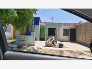 Casa en Venta en Hacienda Santa Fe Tlajomulco de Zúñiga