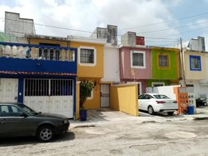 Casa en Venta en El Peten Benito Juárez