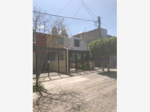 Casa en Venta en Jardines Del Valle Zapopan