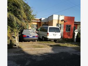 Casa en Venta en Hacienda Santa Fe Tlajomulco de Zúñiga