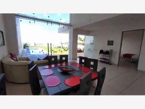 Casa en Venta en Burgos Temixco