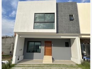 Casa en Venta en Valle Imperial Zapopan