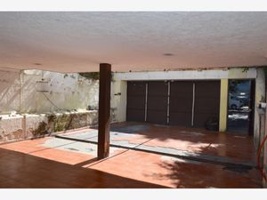 Terreno en Venta en Jardines del Bosque Norte Guadalajara