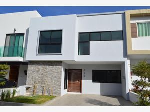 Casa en Venta en Los Almendros Zapopan