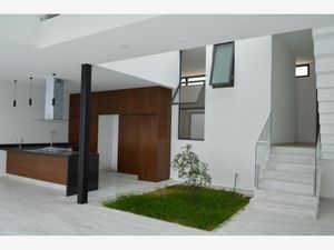 Casa en Venta en Valle Imperial Zapopan