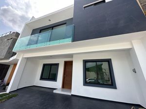 Casa en Venta en Valle Imperial Zapopan