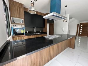 Casa en Venta en Valle Imperial Zapopan