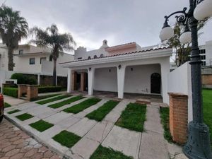 Casa en Venta en Residencial el Campanario San Pedro Cholula