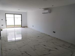 Casa en Venta en Las Lomas Residencial Alvarado