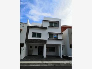 Casa en Venta en Las Lomas Residencial Alvarado