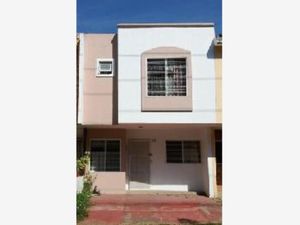 Casa en Venta en Parques de Tesistán Zapopan