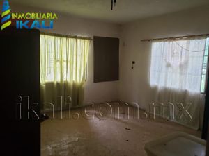 Terreno en Venta en Tulipanes Ébano