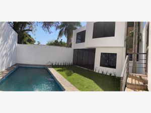 Casa en Venta en Lomas de la Selva Cuernavaca