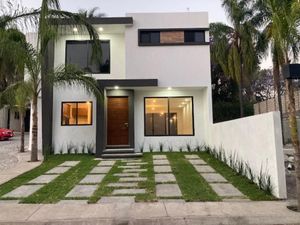 Casa en Venta en Lomas de la Selva Cuernavaca