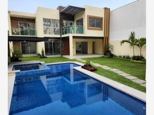 Casa en Venta en Extensión Vista Hermosa Cuernavaca