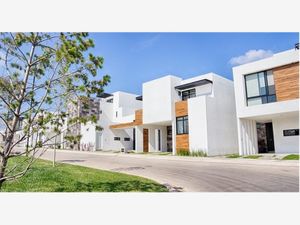 Casa en venta en ALTO LAGO RESIDENCIAL, San Luis Potosí, San Luis Potosí,  78216.