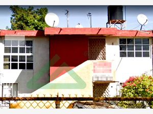 Casa en Venta en El Cardonal Xalostoc Ecatepec de Morelos